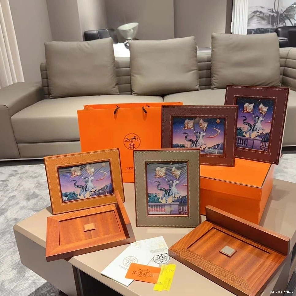 LEATHER HERMES PICTURE FRAME 0816
